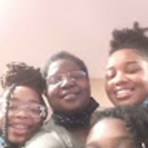 Meet your Posher, Michele